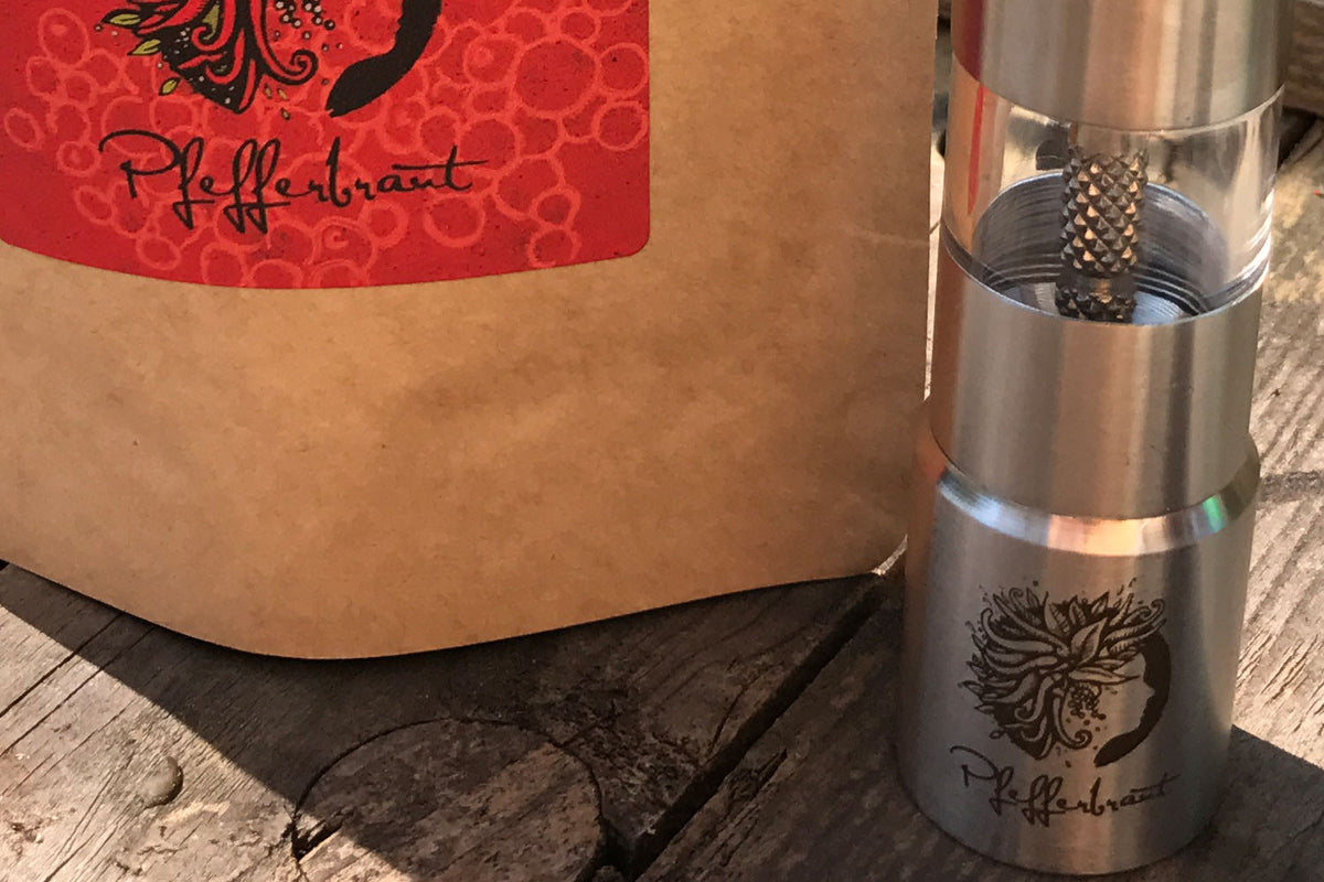 Mühlen-Set mit schwarzem Kampot Pfeffer